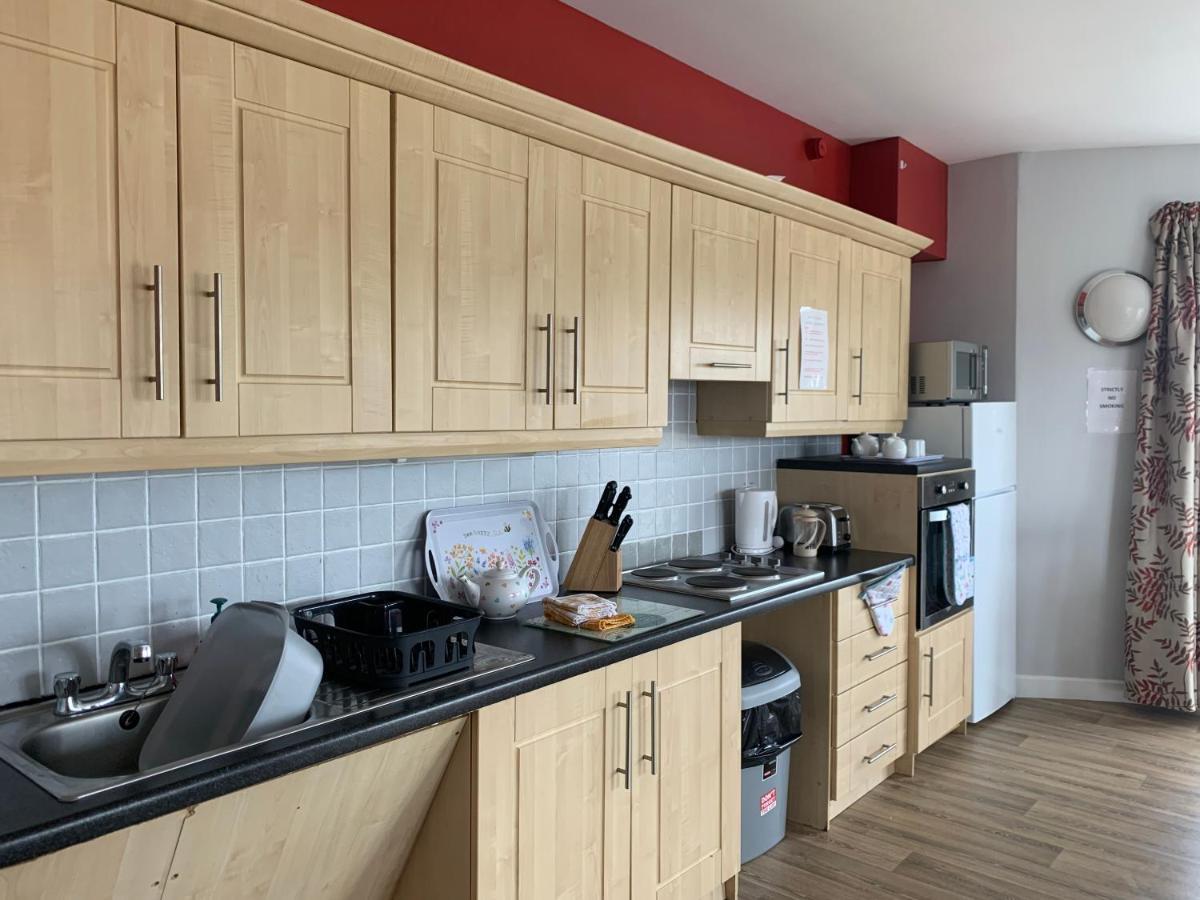 Priory House, Student Accommodation, Manor Village Apartments, Cork Road, X91W427 วอเตอร์ฟอร์ด ภายนอก รูปภาพ