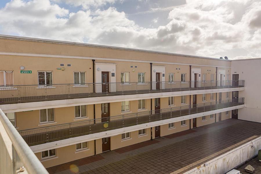 Priory House, Student Accommodation, Manor Village Apartments, Cork Road, X91W427 วอเตอร์ฟอร์ด ภายนอก รูปภาพ